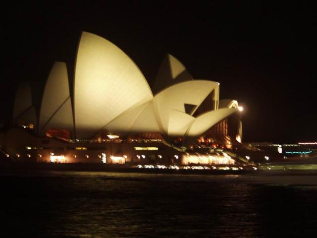 Opera House by night - Sydney, OZ