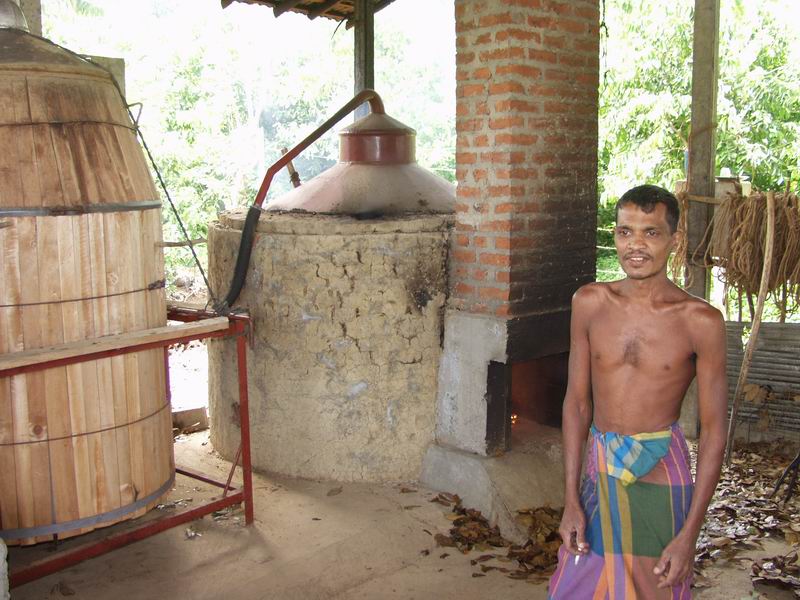 Cinnamon Oil fabric - Meetiyagoda, Sri Lanka