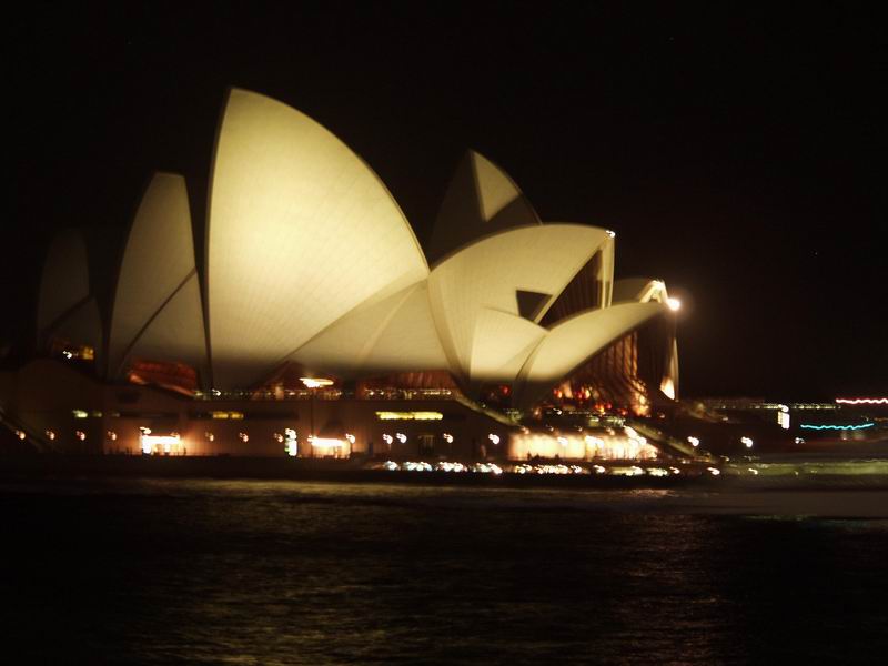 Opera House by night - Sydney, OZ