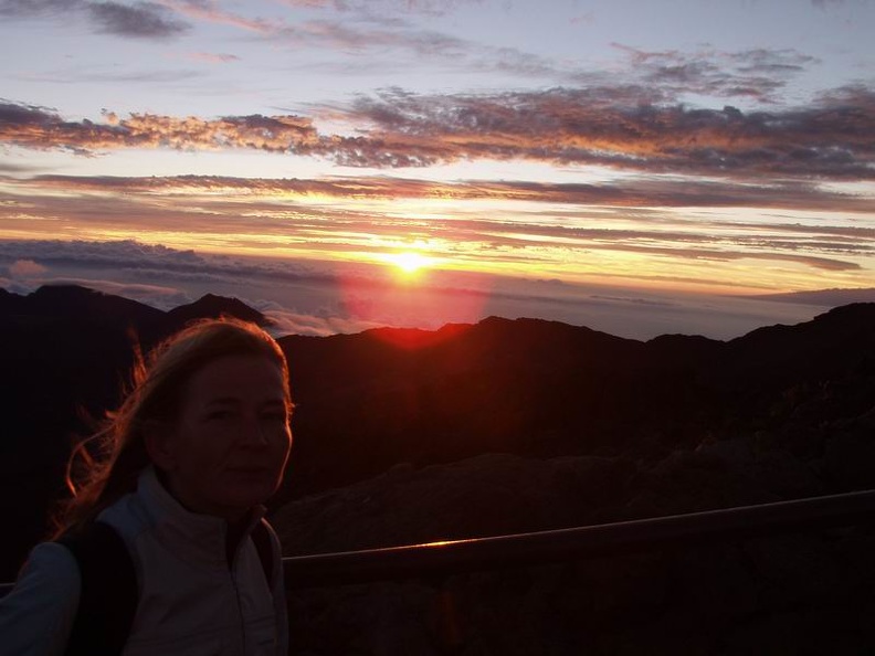 Sunrise_Haleakala_Maui_6_41h.jpg