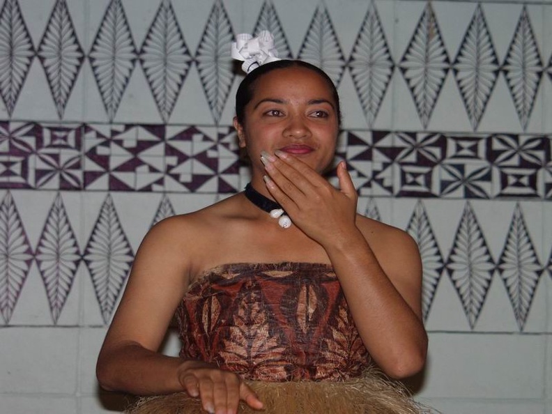 Tongan_Dancer_National_Center_of_Tonga_Nukua_lofa.jpg