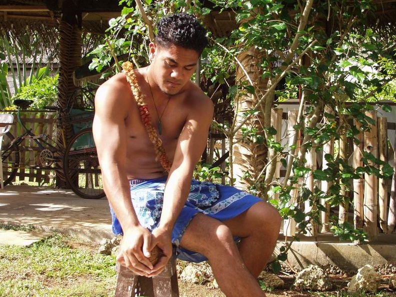 Young_Tongan_Man_Heilala_Lodge_Tonga_Nukua_lofa.jpg