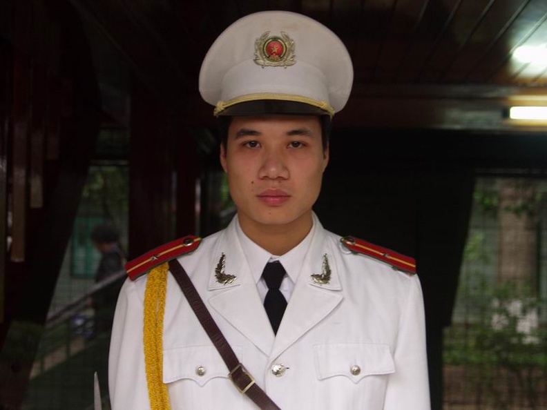 Guard_in_snowy_white_uniform_Ho_Chi_Minh_Mausoleum_Hanoi_Vietnam.jpg