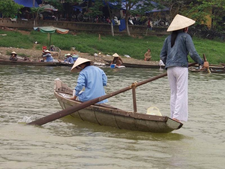 River_Taxi_Song_Huong_River_Hu_Central_Vietnam.jpg