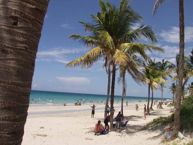 beach_scene_Playas_del_Este_Havana_Cuba.jpg