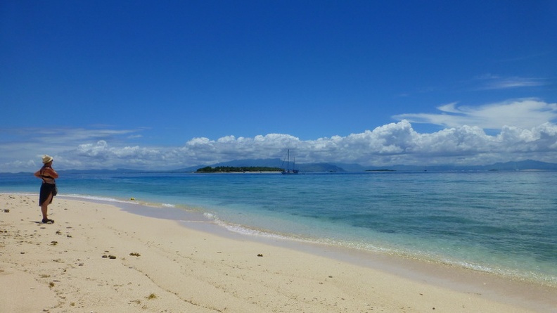 Treasure_Island_-_Beachcomber_Island_Mamanuca_Group_Fiji_Islands.JPG
